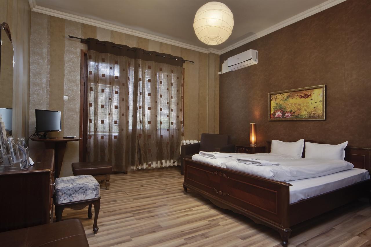 Anita House Hotel Perushtitsa Buitenkant foto
